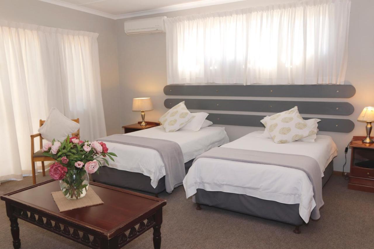 The Village Guesthouse 塞雷斯 外观 照片